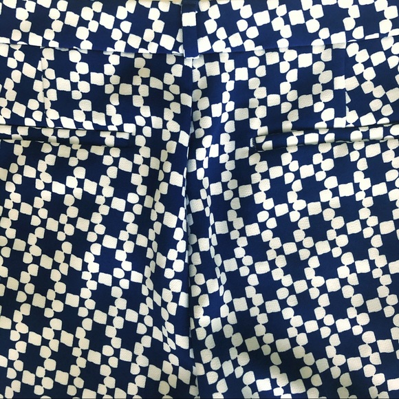 BANANA REPUBLIC Preppy Blue and White Shor… - Picture 4 of 7